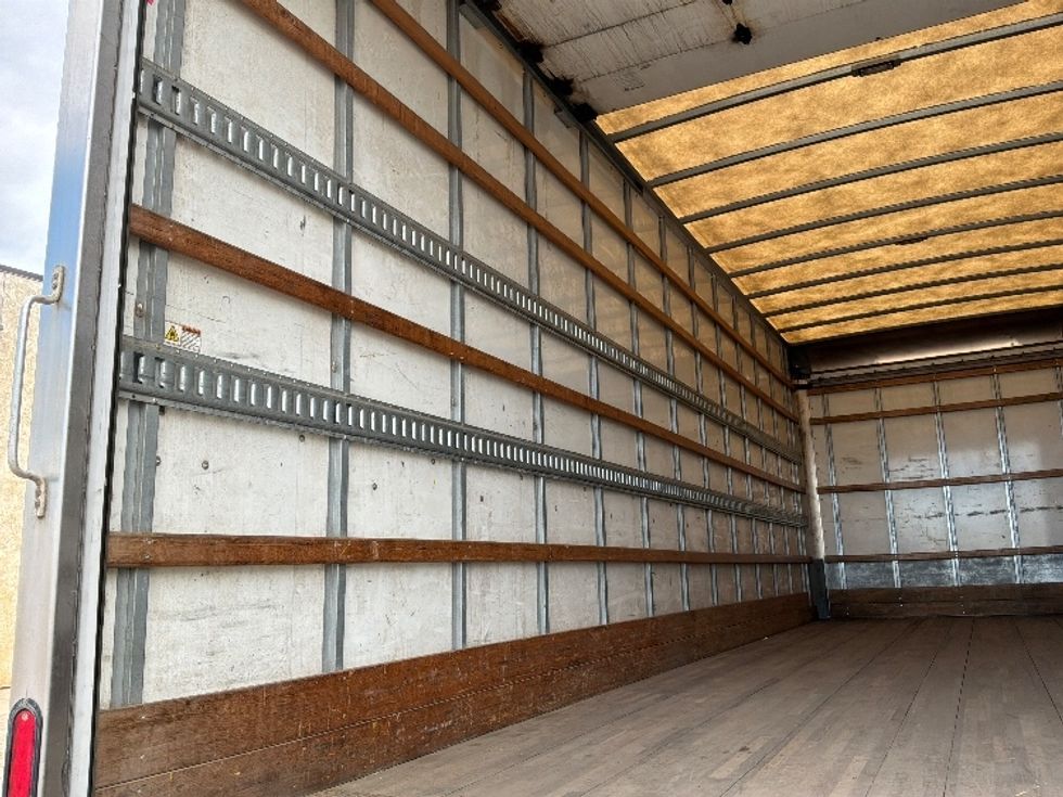 Medium Duty Box Truck-Light and Medium Duty Trucks-Hino-2020-268-Sioux Falls-SD-263,336\n\t\tmiles-$ 42,250 - Image 11