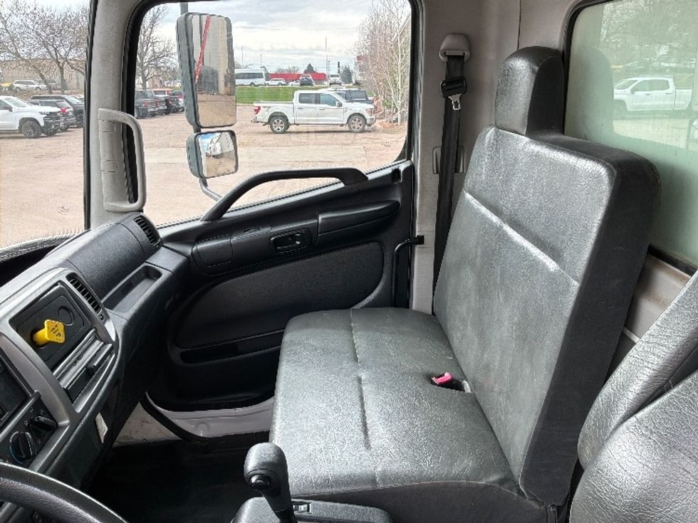 Medium Duty Box Truck-Light and Medium Duty Trucks-Hino-2020-268-Sioux Falls-SD-263,336\n\t\tmiles-$ 42,250 - Image 19