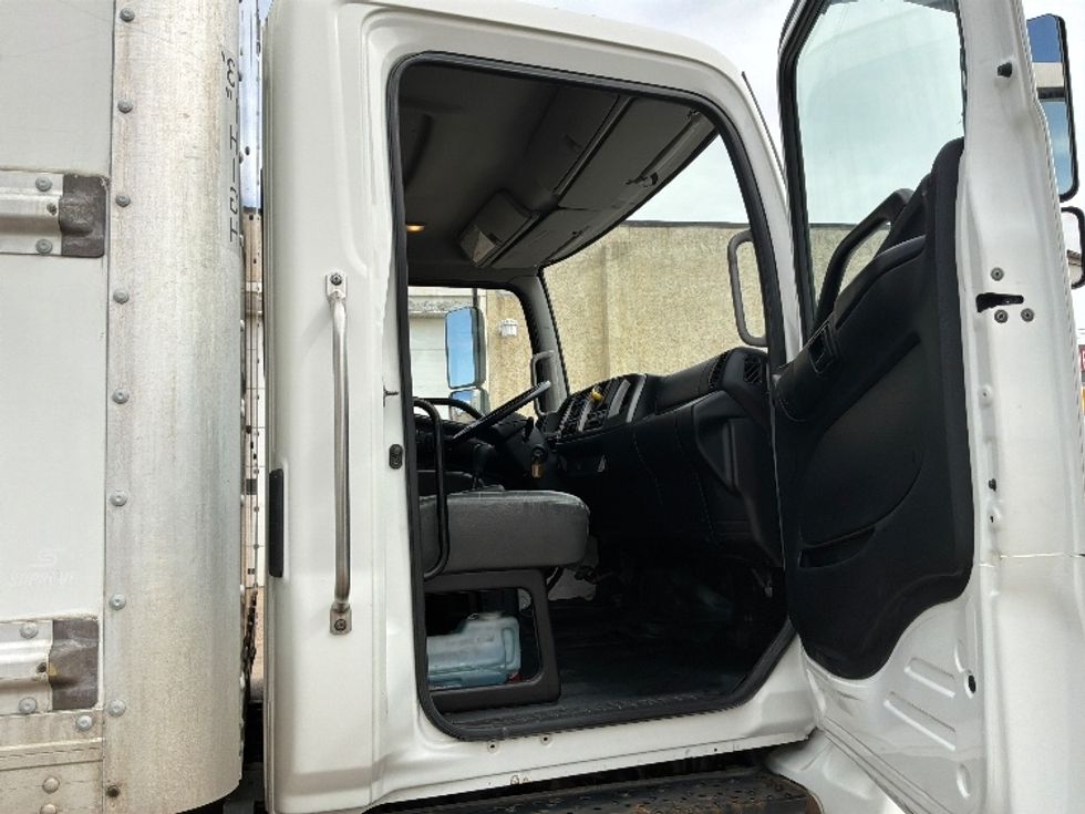 Medium Duty Box Truck-Light and Medium Duty Trucks-Hino-2020-268-Sioux Falls-SD-263,336\n\t\tmiles-$ 42,250 - Image 20