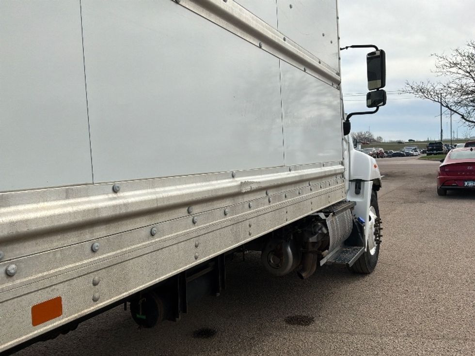 Medium Duty Box Truck-Light and Medium Duty Trucks-Hino-2020-268-Sioux Falls-SD-263,336\n\t\tmiles-$ 42,250 - Image 28