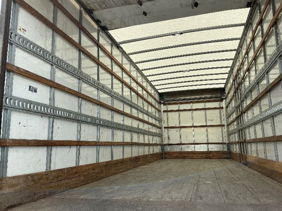 Medium Duty Box Truck-Light and Medium Duty Trucks-Hino-2020-268-South Bend-IN-133,404\n\t\tmiles-$ 57,500 - Image 11