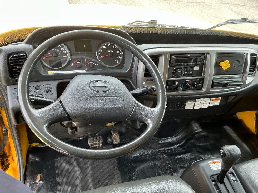 Medium Duty Box Truck-Light and Medium Duty Trucks-Hino-2020-268-South Bend-IN-133,404\n\t\tmiles-$ 57,500 - Image 18