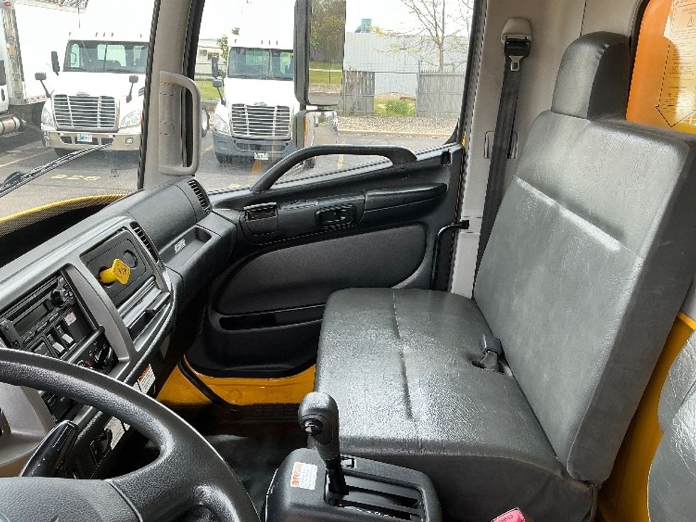 Medium Duty Box Truck-Light and Medium Duty Trucks-Hino-2020-268-South Bend-IN-133,404\n\t\tmiles-$ 57,500 - Image 19