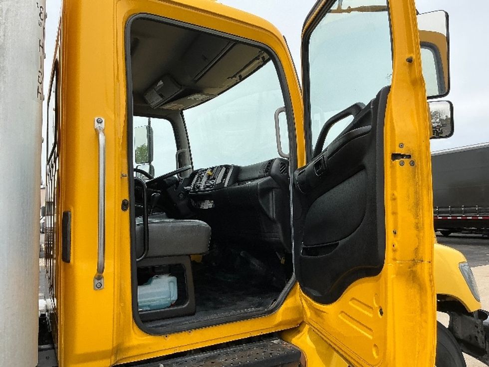 Medium Duty Box Truck-Light and Medium Duty Trucks-Hino-2020-268-South Bend-IN-133,404\n\t\tmiles-$ 57,500 - Image 20
