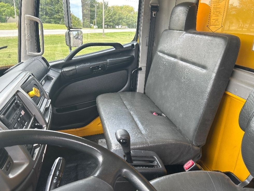 Medium Duty Box Truck-Light and Medium Duty Trucks-Hino-2020-268-South Bend-IN-133,404\n\t\tmiles-$ 58,250 - Image 19