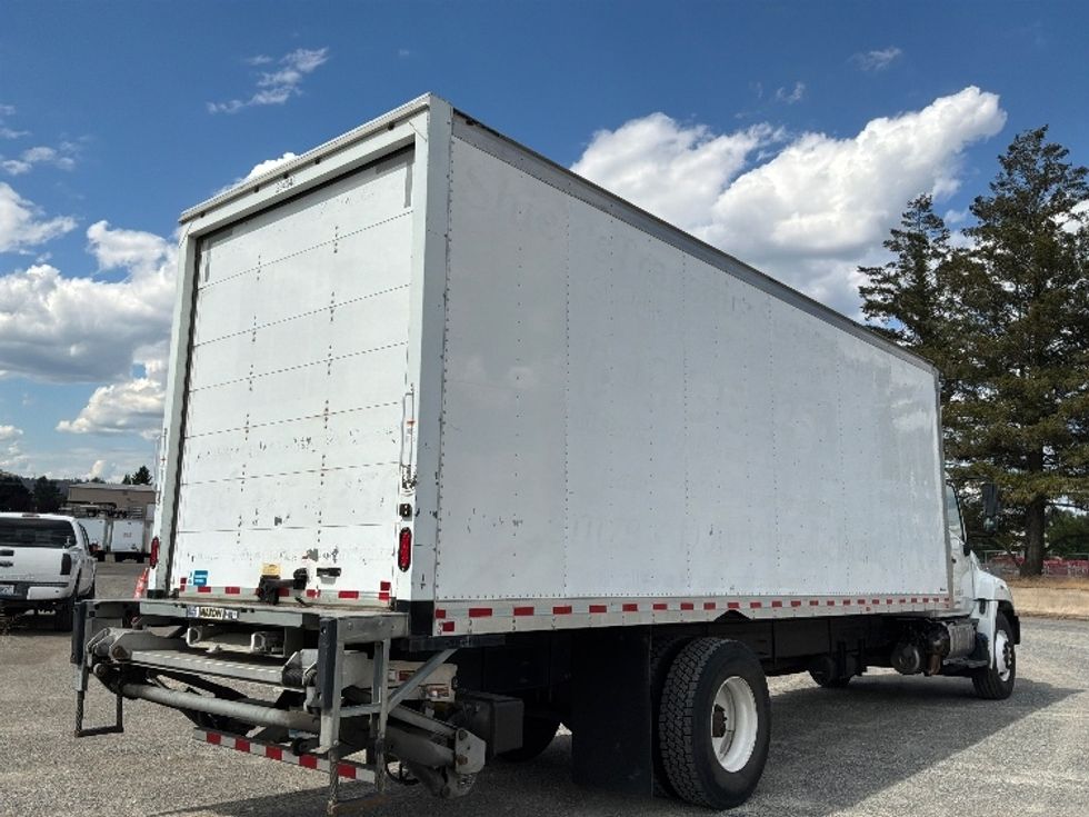 Medium Duty Box Truck-Light and Medium Duty Trucks-Hino-2020-268-Spokane Valley-WA-138,731\n\t\tmiles-$ 57,500 - Image 13