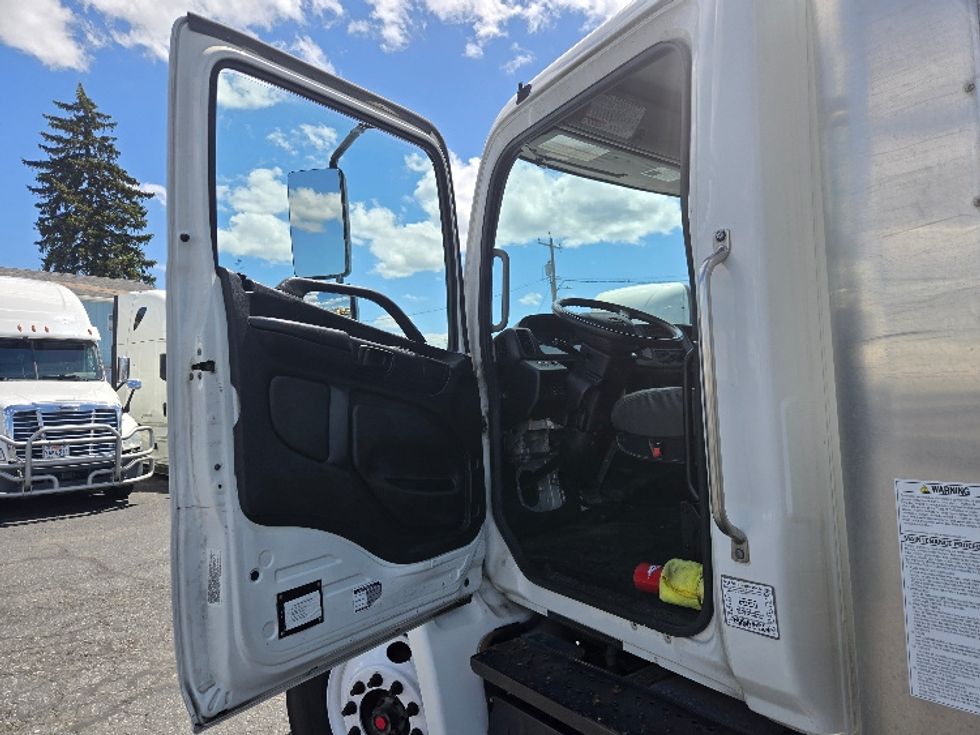 Medium Duty Box Truck-Light and Medium Duty Trucks-Hino-2020-268-Spokane Valley-WA-138,731\n\t\tmiles-$ 57,500 - Image 16