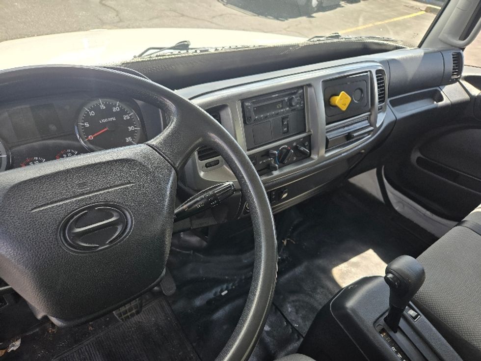 Medium Duty Box Truck-Light and Medium Duty Trucks-Hino-2020-268-Spokane Valley-WA-138,731\n\t\tmiles-$ 57,500 - Image 17