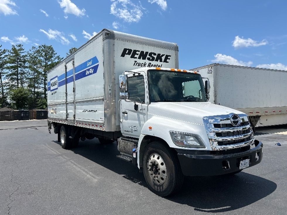 Medium Duty Box Truck-Light and Medium Duty Trucks-Hino-2020-268-Sterling-VA-167,905\n\t\tmiles-$ 56,000 - Image 1