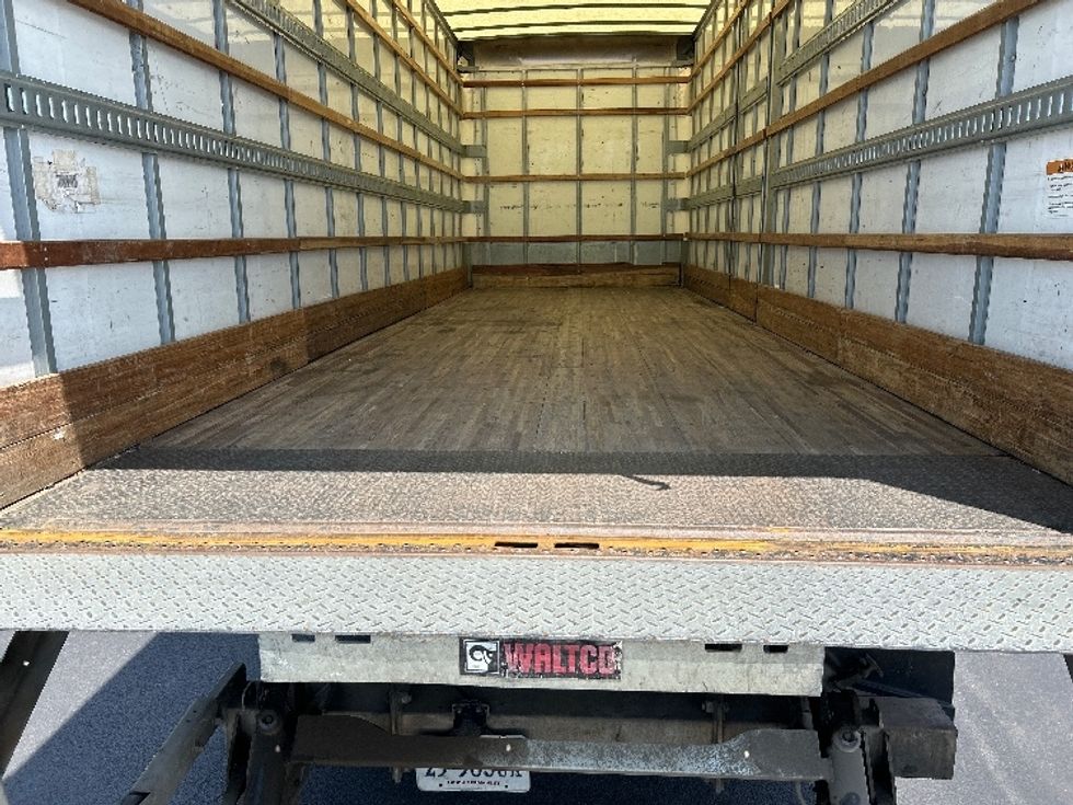 Medium Duty Box Truck-Light and Medium Duty Trucks-Hino-2020-268-Sterling-VA-167,905\n\t\tmiles-$ 56,000 - Image 10