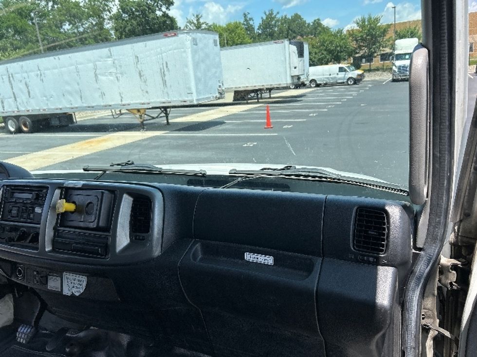 Medium Duty Box Truck-Light and Medium Duty Trucks-Hino-2020-268-Sterling-VA-167,905\n\t\tmiles-$ 56,000 - Image 21