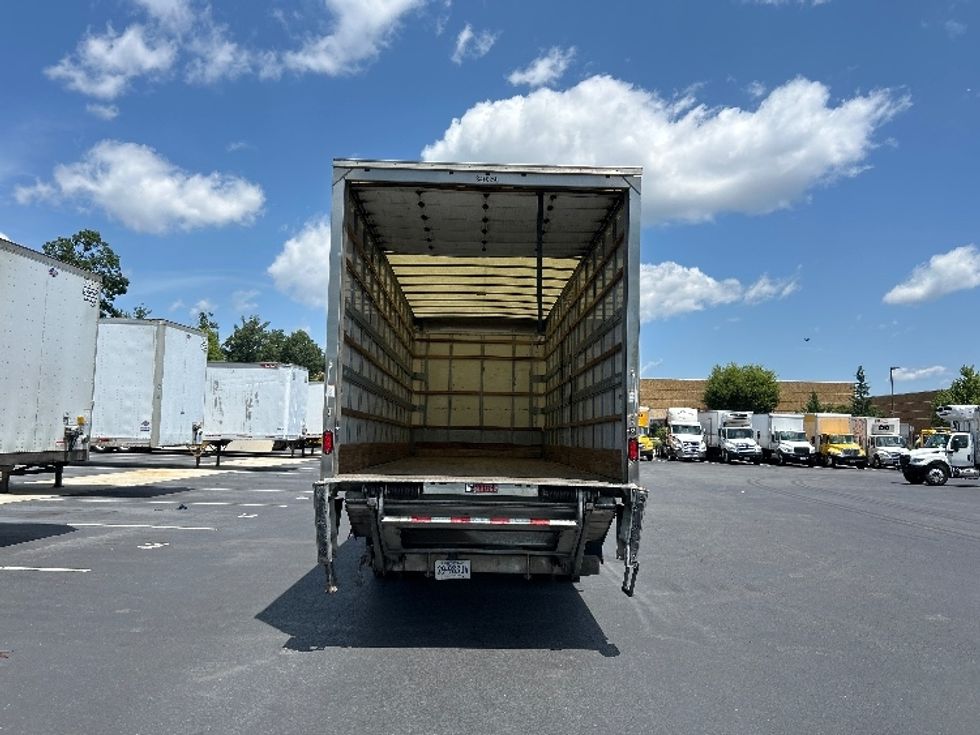 Medium Duty Box Truck-Light and Medium Duty Trucks-Hino-2020-268-Sterling-VA-167,905\n\t\tmiles-$ 56,000 - Image 8