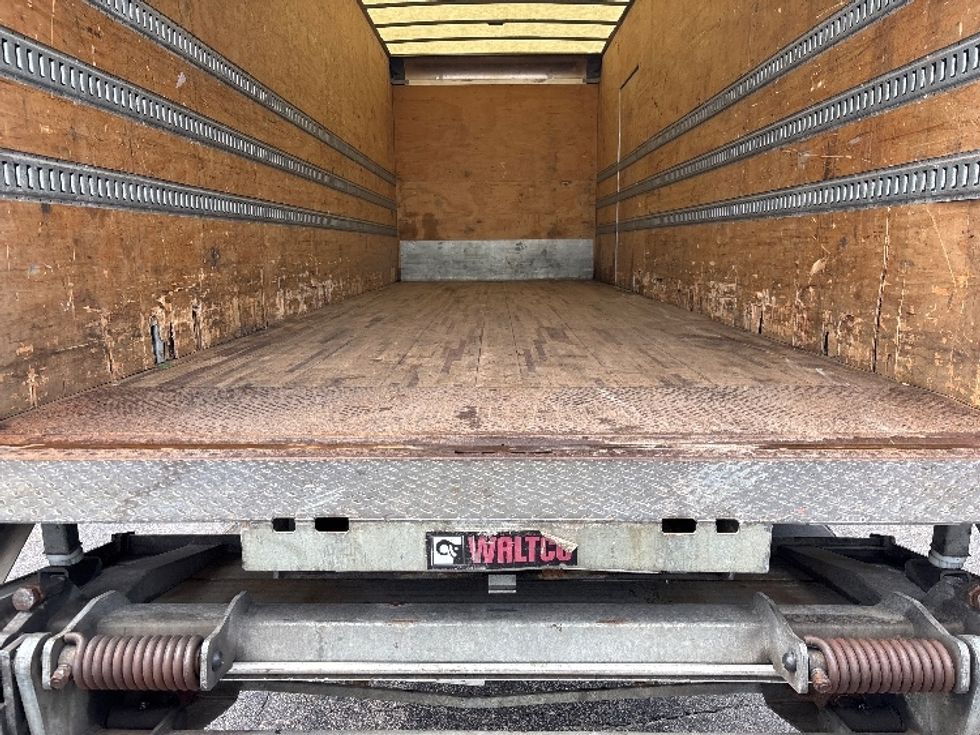Medium Duty Box Truck-Light and Medium Duty Trucks-Hino-2020-268-Stoney Creek-ON-259,925\n\t\tkm-$ 69,750 - Image 10