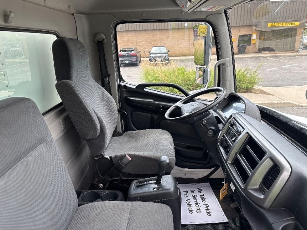 Medium Duty Box Truck-Light and Medium Duty Trucks-Hino-2020-268-Stoney Creek-ON-259,925\n\t\tkm-$ 69,750 - Image 22