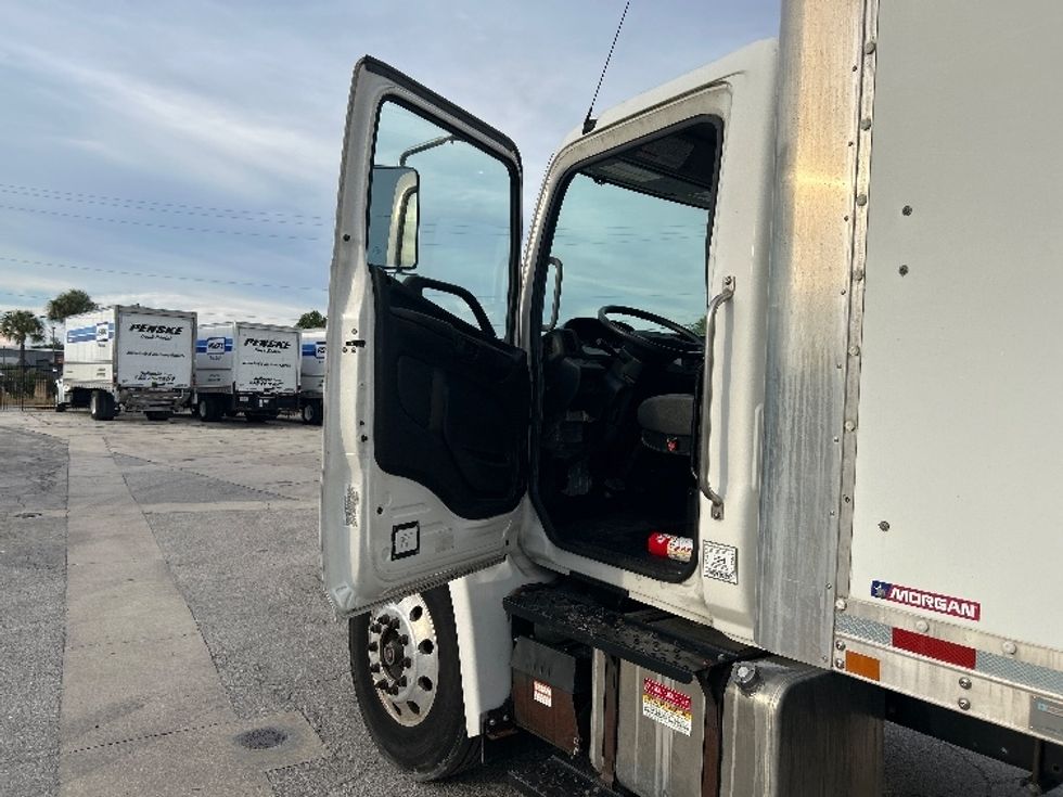 Medium Duty Box Truck-Light and Medium Duty Trucks-Hino-2020-268-Tampa-FL-69,059\n\t\tmiles-$ 70,250 - Image 16