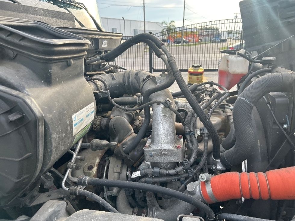 Medium Duty Box Truck-Light and Medium Duty Trucks-Hino-2020-268-Tampa-FL-69,059\n\t\tmiles-$ 70,250 - Image 23
