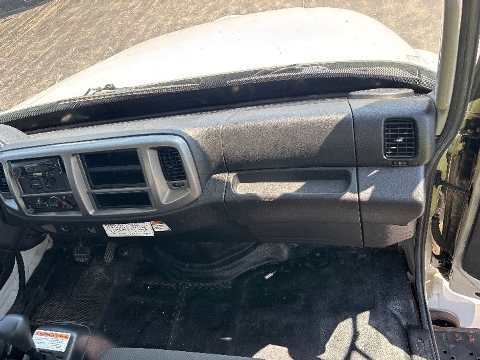Medium Duty Box Truck-Light and Medium Duty Trucks-Hino-2020-268-Toronto-ON-303,008\n\t\tkm-$ 66,250 - Image 21