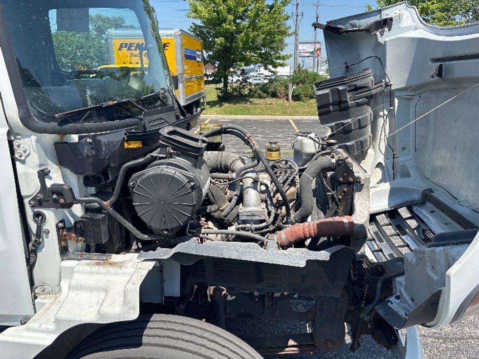 Medium Duty Box Truck-Light and Medium Duty Trucks-Hino-2020-268-Toronto-ON-303,008\n\t\tkm-$ 66,250 - Image 23