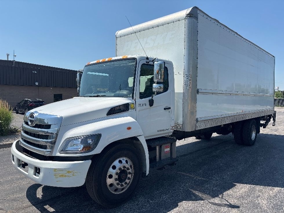Medium Duty Box Truck-Light and Medium Duty Trucks-Hino-2020-268-Toronto-ON-303,008\n\t\tkm-$ 66,250 - Image 3