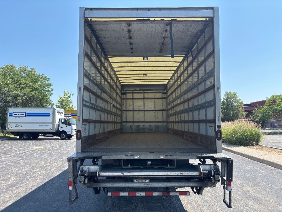 Medium Duty Box Truck-Light and Medium Duty Trucks-Hino-2020-268-Toronto-ON-303,008\n\t\tkm-$ 66,250 - Image 8