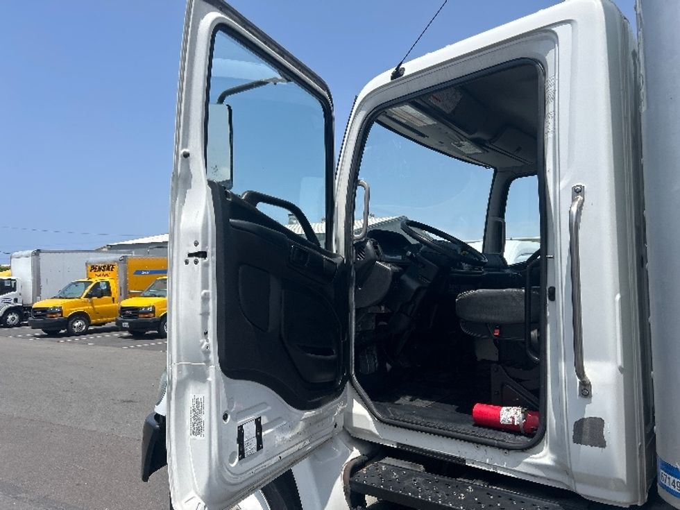 Medium Duty Box Truck-Light and Medium Duty Trucks-Hino-2020-268-Torrance-CA-103,097\n\t\tmiles-$ 63,750 - Image 16