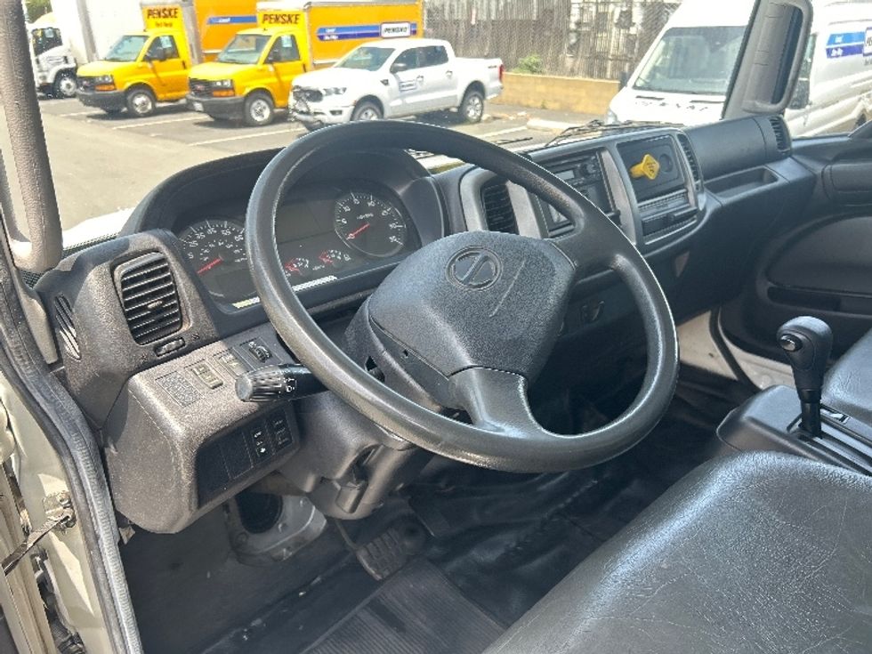 Medium Duty Box Truck-Light and Medium Duty Trucks-Hino-2020-268-Torrance-CA-103,097\n\t\tmiles-$ 63,750 - Image 17