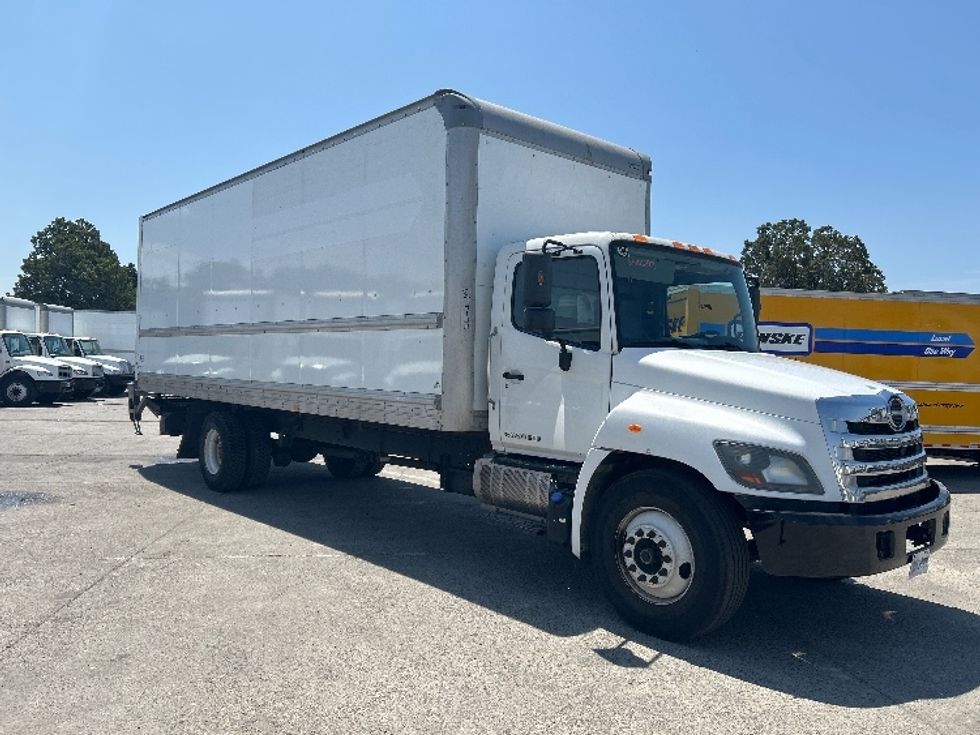 Medium Duty Box Truck-Light and Medium Duty Trucks-Hino-2020-268-Torrance-CA-131,197\n\t\tmiles-$ 57,250 - Image 1