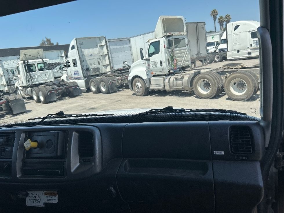 Medium Duty Box Truck-Light and Medium Duty Trucks-Hino-2020-268-Torrance-CA-131,197\n\t\tmiles-$ 57,250 - Image 21