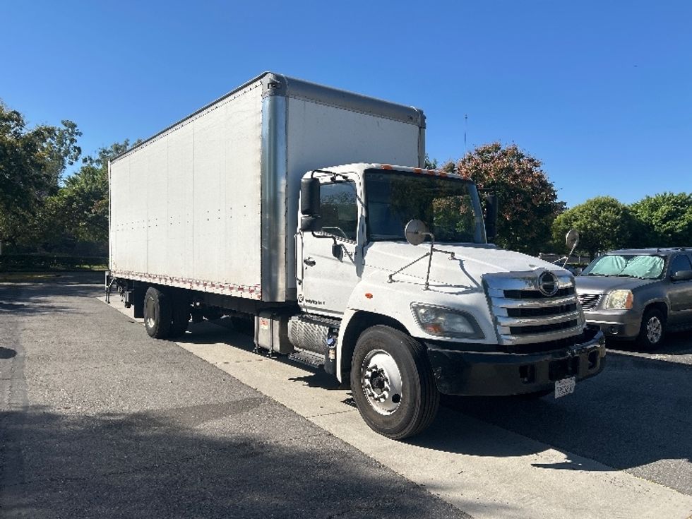 Medium Duty Box Truck-Light and Medium Duty Trucks-Hino-2020-268-Torrance-CA-158,482\n\t\tmiles-$ 60,750 - Image 1