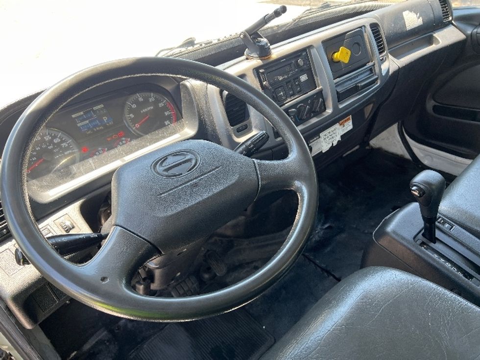 Medium Duty Box Truck-Light and Medium Duty Trucks-Hino-2020-268-Torrance-CA-89,703\n\t\tmiles-$ 68,000 - Image 17