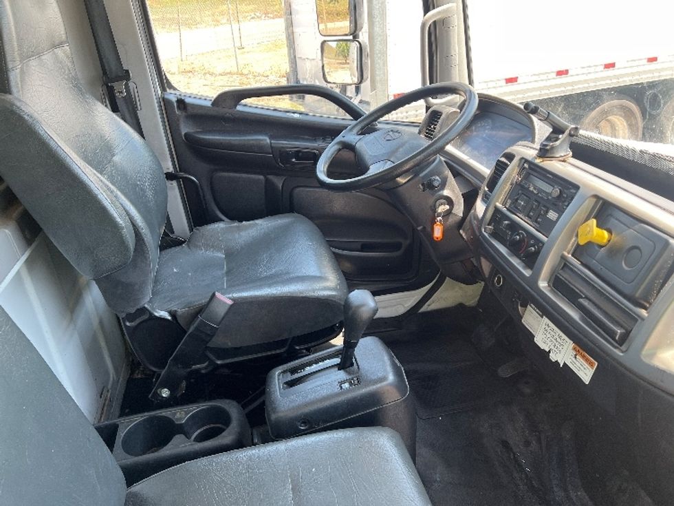 Medium Duty Box Truck-Light and Medium Duty Trucks-Hino-2020-268-Torrance-CA-89,703\n\t\tmiles-$ 68,000 - Image 22