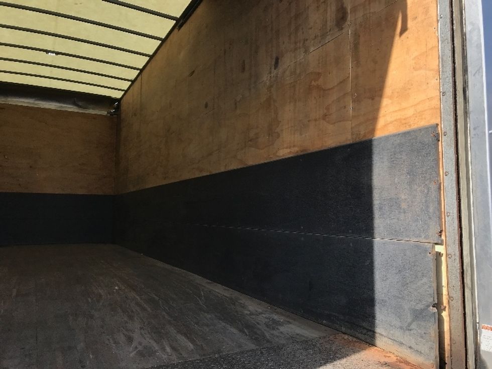 Medium Duty Box Truck-Light and Medium Duty Trucks-Hino-2020-268-Watertown-NY-265,833\n\t\tmiles-$ 40,750 - Image 12