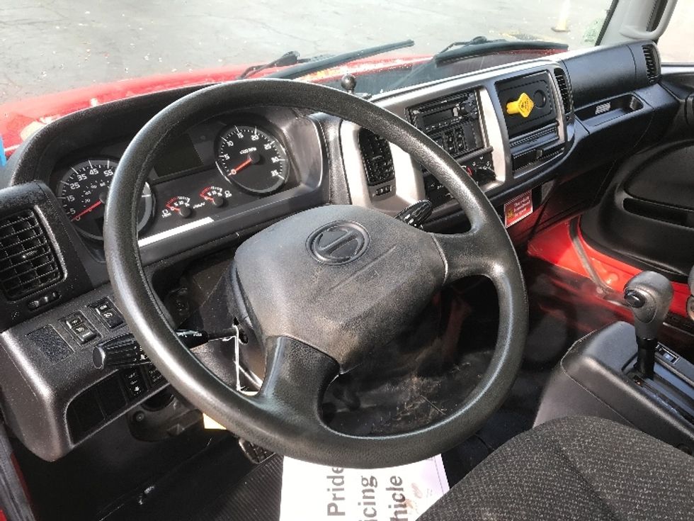 Medium Duty Box Truck-Light and Medium Duty Trucks-Hino-2020-268-Watertown-NY-265,833\n\t\tmiles-$ 40,750 - Image 17