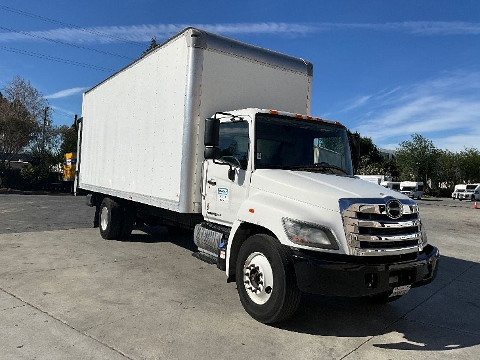 Medium Duty Box Truck-Light and Medium Duty Trucks-Hino-2020-268-West Sacramento-CA-117,886\n\t\tmiles-$ 61,500 - Image 1