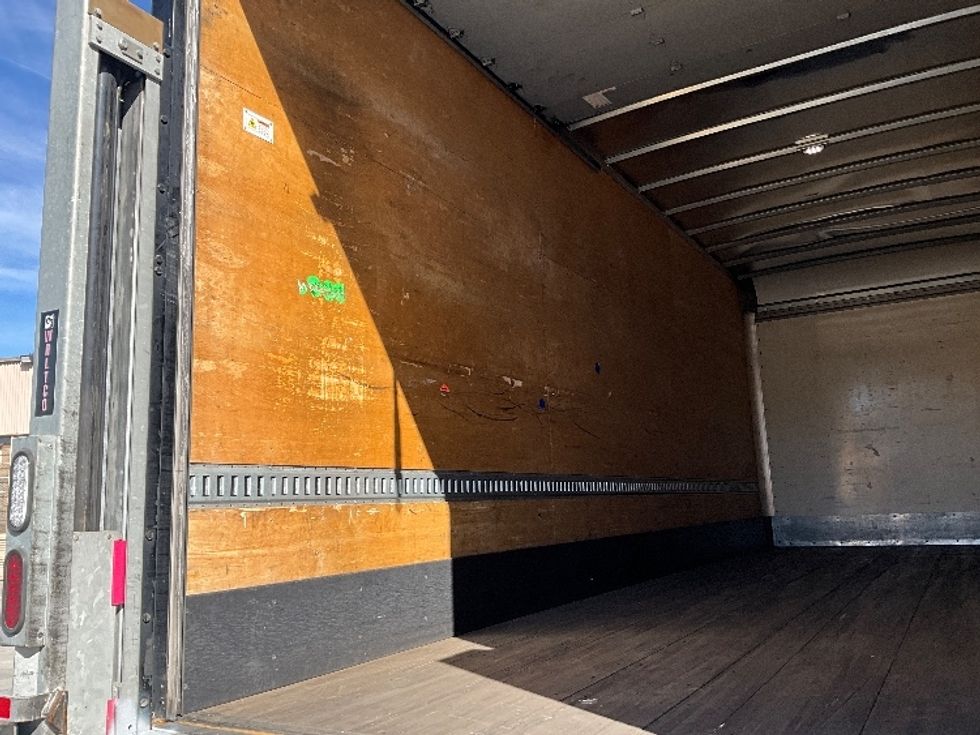 Medium Duty Box Truck-Light and Medium Duty Trucks-Hino-2020-268-West Sacramento-CA-117,886\n\t\tmiles-$ 61,500 - Image 11