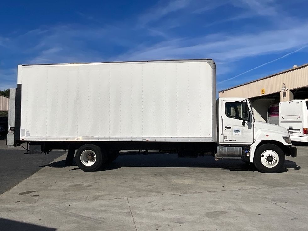 Medium Duty Box Truck-Light and Medium Duty Trucks-Hino-2020-268-West Sacramento-CA-117,886\n\t\tmiles-$ 61,500 - Image 15