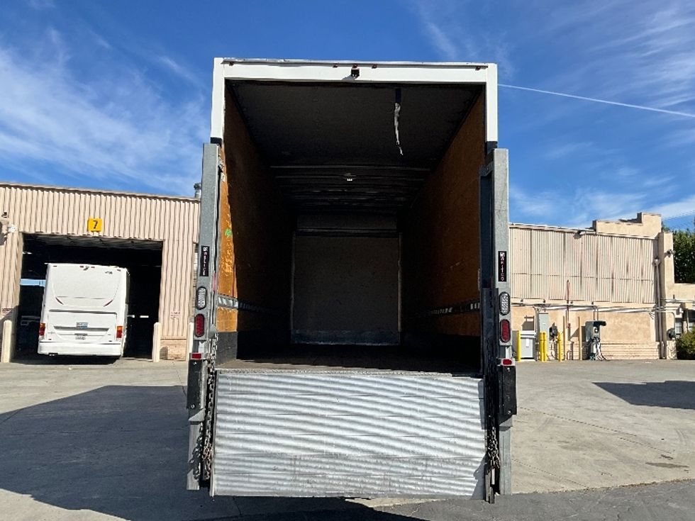 Medium Duty Box Truck-Light and Medium Duty Trucks-Hino-2020-268-West Sacramento-CA-117,886\n\t\tmiles-$ 61,500 - Image 8