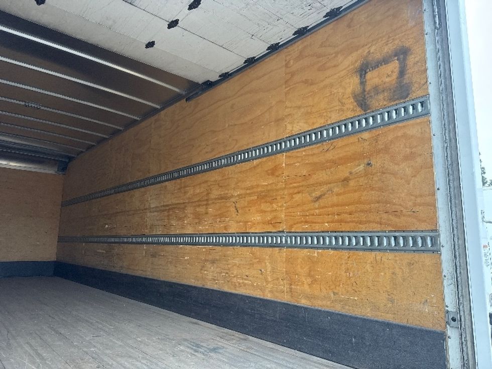 Medium Duty Box Truck-Light and Medium Duty Trucks-Hino-2020-268-West Sacramento-CA-120,678\n\t\tmiles-$ 63,750 - Image 12