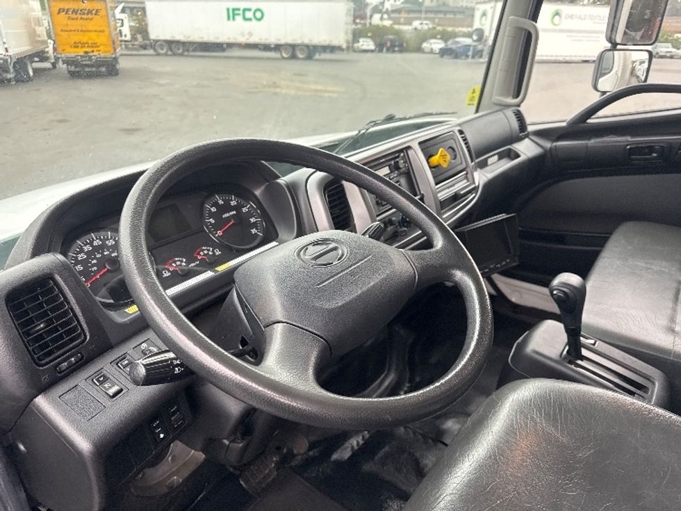 Medium Duty Box Truck-Light and Medium Duty Trucks-Hino-2020-268-West Sacramento-CA-120,678\n\t\tmiles-$ 63,750 - Image 17