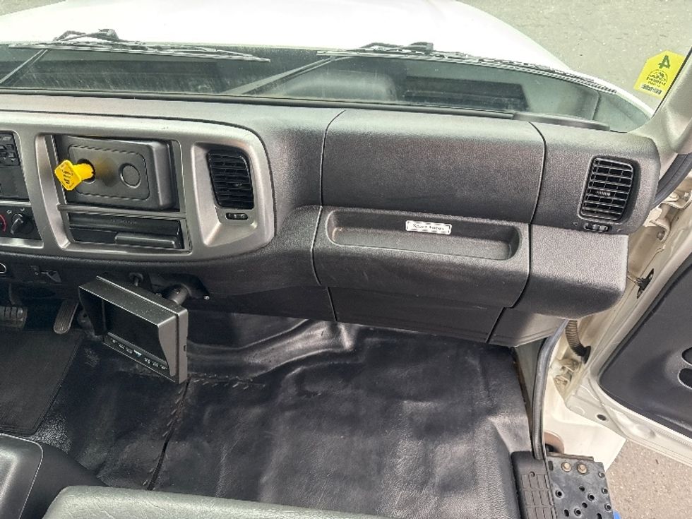 Medium Duty Box Truck-Light and Medium Duty Trucks-Hino-2020-268-West Sacramento-CA-120,678\n\t\tmiles-$ 63,750 - Image 21