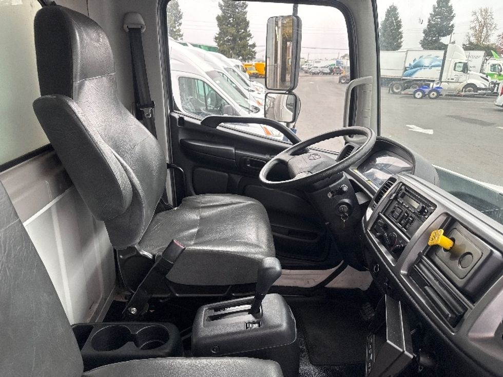 Medium Duty Box Truck-Light and Medium Duty Trucks-Hino-2020-268-West Sacramento-CA-120,678\n\t\tmiles-$ 63,750 - Image 22