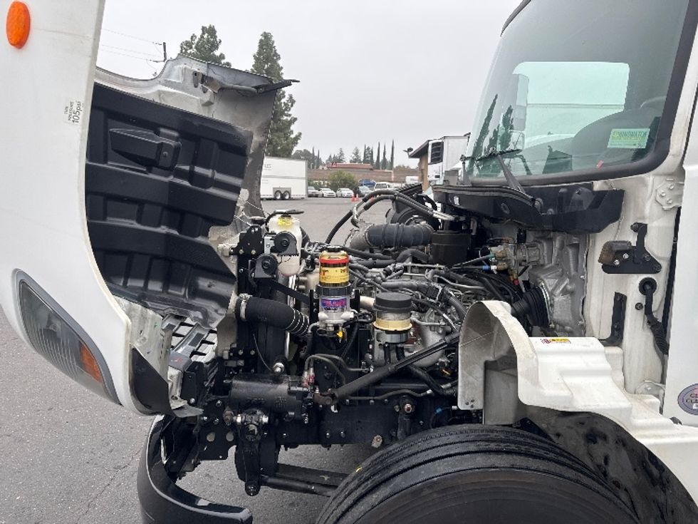 Medium Duty Box Truck-Light and Medium Duty Trucks-Hino-2020-268-West Sacramento-CA-120,678\n\t\tmiles-$ 63,750 - Image 24