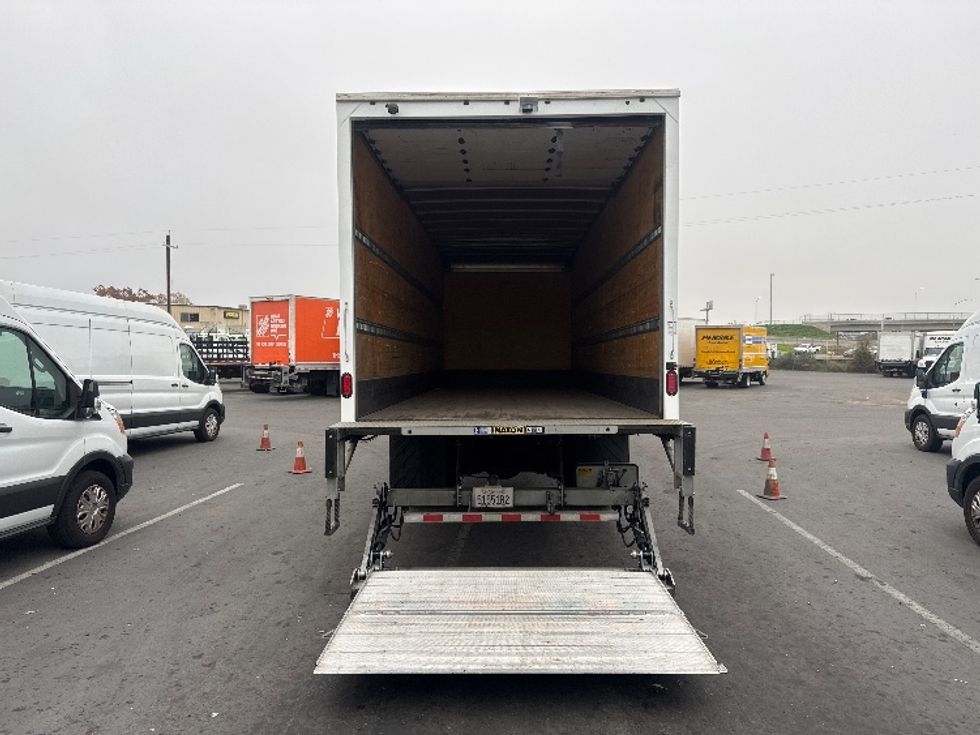 Medium Duty Box Truck-Light and Medium Duty Trucks-Hino-2020-268-West Sacramento-CA-120,678\n\t\tmiles-$ 63,750 - Image 9