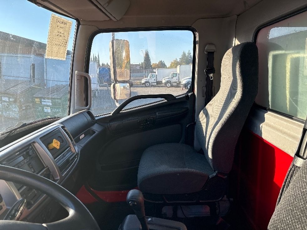 Medium Duty Box Truck-Light and Medium Duty Trucks-Hino-2020-268-West Sacramento-CA-254,104\n\t\tmiles-$ 44,500 - Image 18