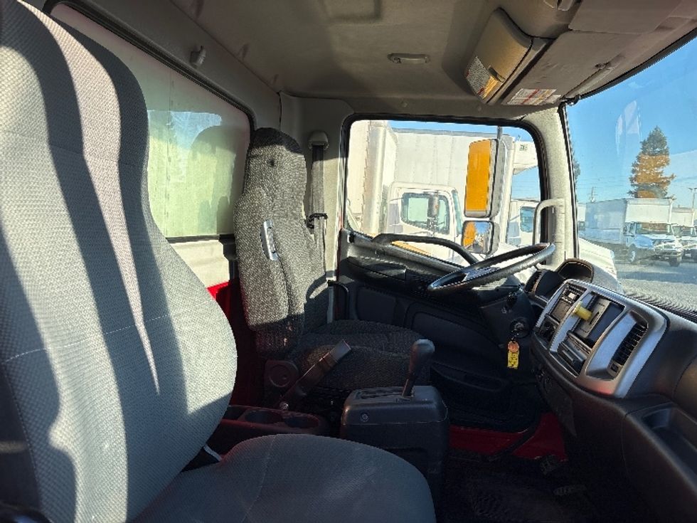 Medium Duty Box Truck-Light and Medium Duty Trucks-Hino-2020-268-West Sacramento-CA-254,104\n\t\tmiles-$ 44,500 - Image 21