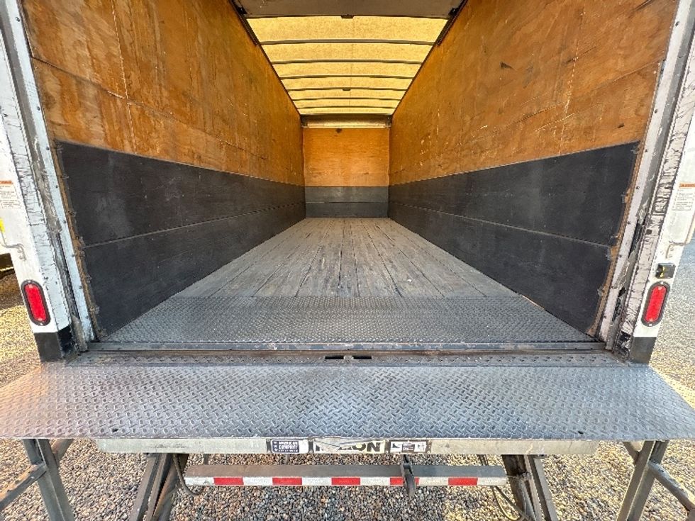 Medium Duty Box Truck-Light and Medium Duty Trucks-Hino-2020-268-West Sacramento-CA-254,104\n\t\tmiles-$ 44,500 - Image 9