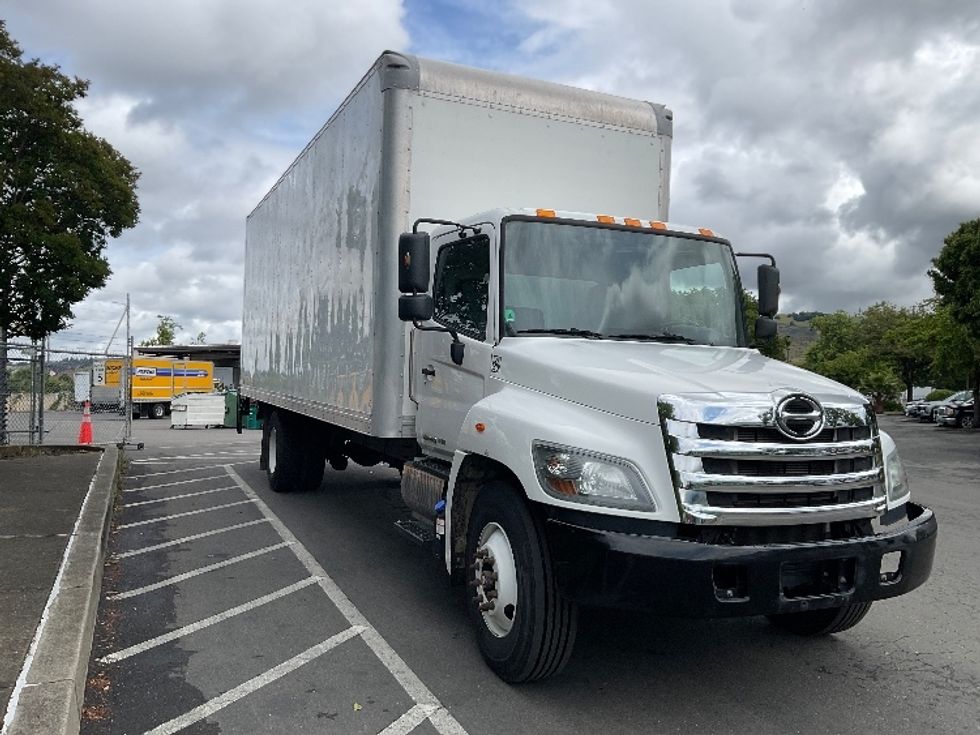 Medium Duty Box Truck-Light and Medium Duty Trucks-Hino-2020-268-West Sacramento-CA-68,553\n\t\tmiles-$ 68,750 - Image 1