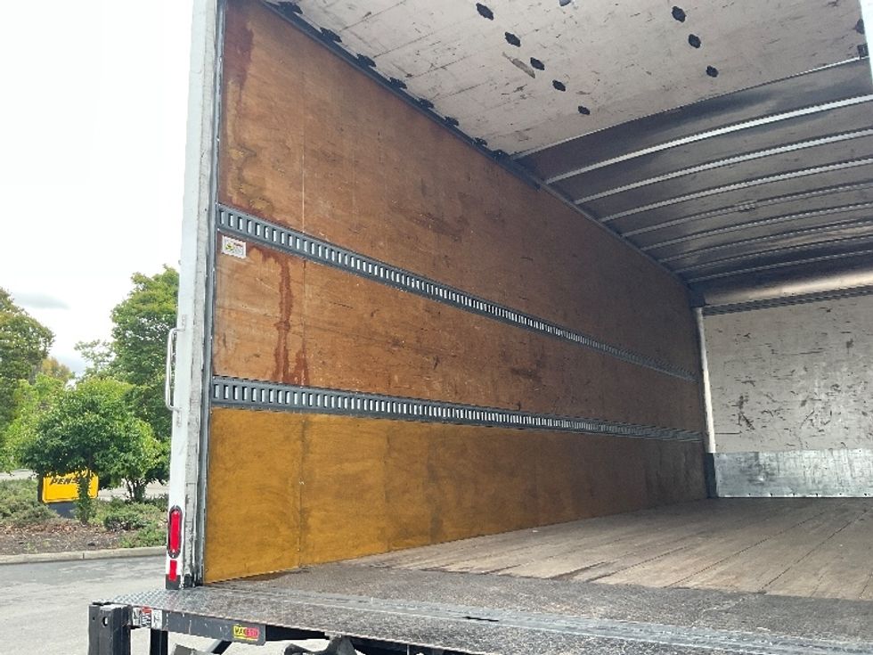 Medium Duty Box Truck-Light and Medium Duty Trucks-Hino-2020-268-West Sacramento-CA-68,553\n\t\tmiles-$ 68,750 - Image 11