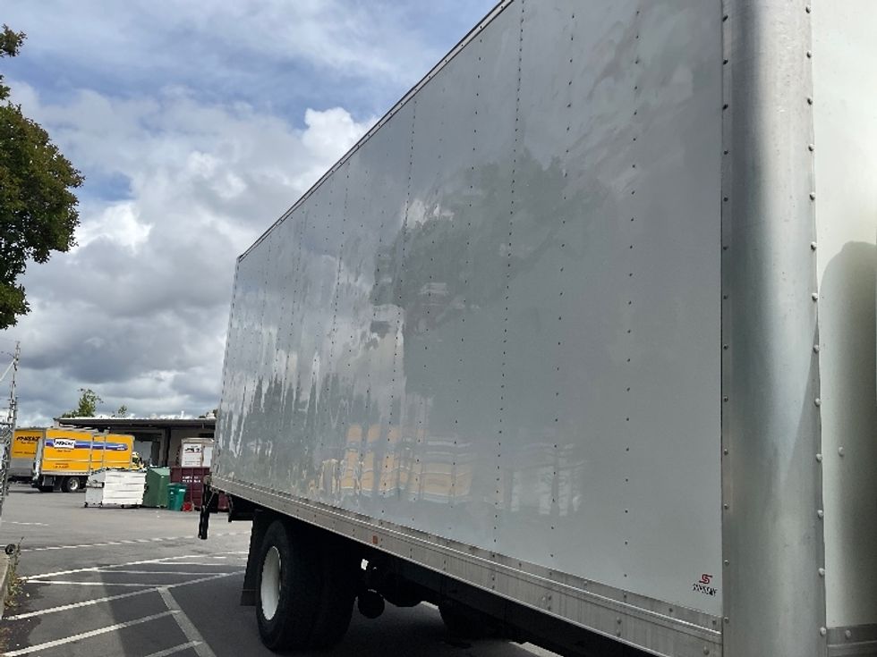 Medium Duty Box Truck-Light and Medium Duty Trucks-Hino-2020-268-West Sacramento-CA-68,553\n\t\tmiles-$ 68,750 - Image 27