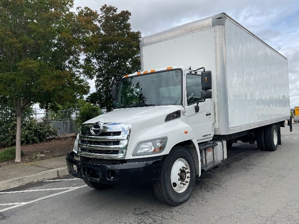 Medium Duty Box Truck-Light and Medium Duty Trucks-Hino-2020-268-West Sacramento-CA-68,553\n\t\tmiles-$ 68,750 - Image 3